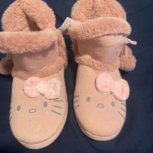 Hello kitty pink slippers